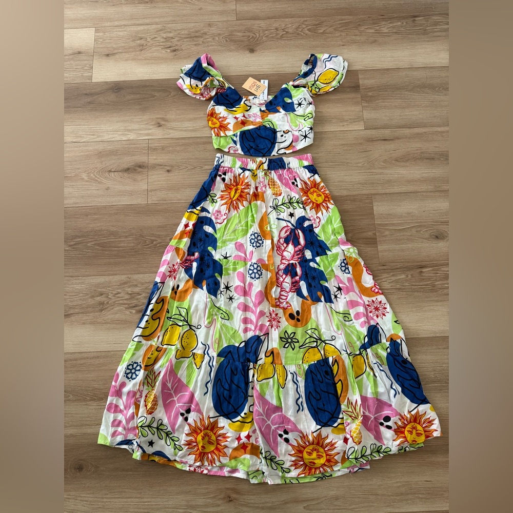 Colorful Floral WOMEN’s Top & Maxi skirt size Medium